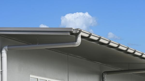 Eavestrough Service in Kingwood
